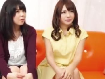 大学生みたいに見える美形少女な奥様をナンパされて友人の前で激しく犯す美少女お姉さん人妻のエロ動画