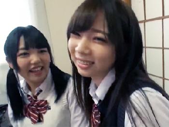 修学旅行で舞い上がって乱交中出しSEXをヤッてしまう陽キャグループ巨乳女子校生美少女痴女ハメ撮りのエロ動画