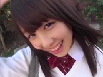 笑顔が可愛い美形少女女子校生とホテルで中出し性交美少女ハメ撮りのエロ動画