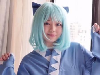 まだあどけない表情を見せるミニ系レイヤーちゃんとラブラブオフパコｷﾀ━━(ﾟ∀ﾟ)━━!!美少女ロリコスプレのエロ動画