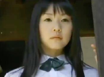 幼顔な田舎娘つぼみが家来を誘惑→綿パンずらして青姦女子校生ロリのエロ動画