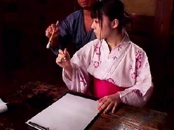 着物姿の永遠の処女つぼみを餌食にする田舎町の男たち美少女ロリフェラのエロ動画