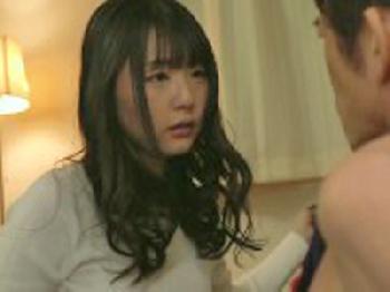 父親並に年の離れた中年男に恋をしてしまった美形少女美少女パイパンつぼみのエロ動画