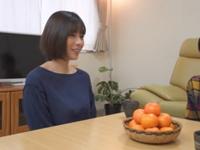 そんなに歳の離れていない義理の母に欲情極まり中出し近親巨乳人妻近親相姦のエロ動画