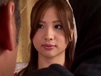 前からずっと気になっていた上司の奥さん催眠術をかけてレイプ！巨乳人妻のエロ動画