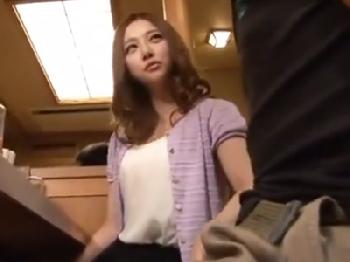 同窓会行ったらかわいいギャル同級生が超きれいなお姉さんになっててガマン限界！痴女のエロ動画