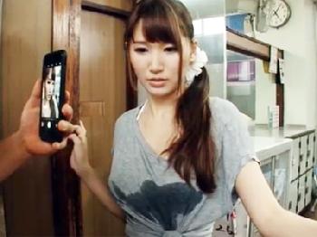 タイムストップして銭湯の看板娘を廻して種付けする常連客たち巨乳美少女中出しイラマチオ3Pのエロ動画