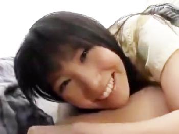 『もう一回シよ？』学年人気NO1な黒髪女子校生と自宅でまったり中出し交尾！美少女痴女パイパンハメ撮りのエロ動画