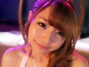 強烈かわいいギャルがベリーダンスの腰使いで大量射精させちゃう騎乗位性行為！美少女痴女のエロ動画