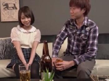 妻が実家に帰っている間に童顔ミニ系な幼馴染と中出し性生活美少女ロリのエロ動画