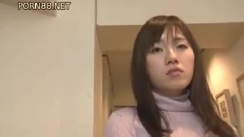仕方なく同居することになった義理の父と…禁断の近親相姦巨乳人妻のエロ動画