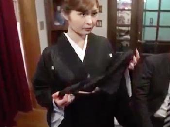 亡くなった夫の借金をフェラチオで返す喪服の未亡人巨乳人妻石原莉奈のエロ動画