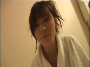 処女なのにアダルトビデオ出演しちゃった童顔大きいオッパイ娘を堪能しました！巨乳美少女ロリ古都ひかるのエロ動画