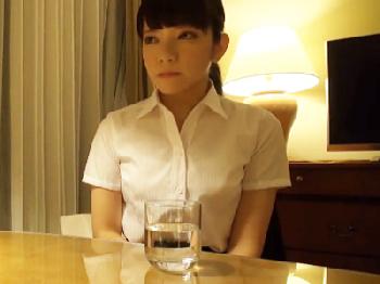 「これやばいっ！」初心なOLがフェラチオ奉仕からのに生バックピストンに悶絶イキ！お姉さんハメ撮りのエロ動画