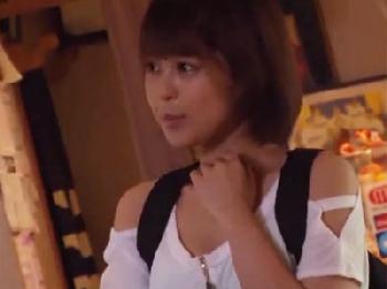 「お姉ちゃんのおまんこに挿れちゃう？」篠田ゆうが騎乗位で自ら挿入→中出しセックス巨乳お姉さんのエロ動画