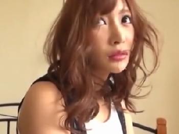 『ホントにムリ！』言う割には積極的に奉仕しちゃう明日花キララ巨乳お姉さんギャルのエロ動画