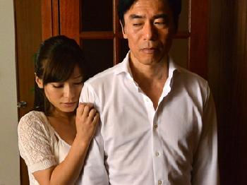 義兄に否応なしに犯されるも深みにハマっていく奥様巨乳人妻近親相姦かすみ果穂のエロ動画