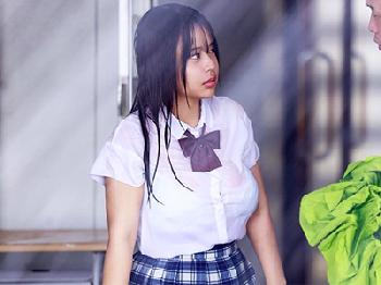 「胸には自信ありま～す！」爆乳すぎな奥さんが密通交尾でアエギまくるW巨乳三島奈津子のエロ動画