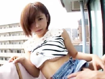 「初めてですこんなのW」幼顔巨大オッパイ・紗倉まなちゃんが巨チン挿入されながら私生活W巨乳美少女痴女レイプのエロ動画