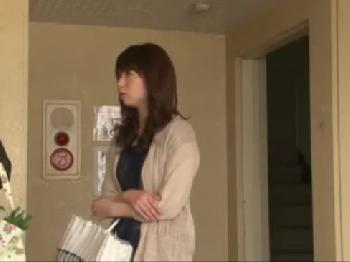 エロマッサージに感じたマダムがぐしょ濡れマンコに自ら挿入グラインドファック！巨乳素人お姉さん人妻フェラ手コキぶっかけのエロ動...