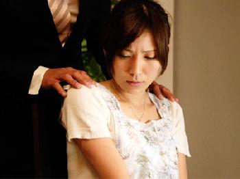 密通現場を目撃された若奥様が奴隷契約を結ばされ精子便器に巨乳人妻レイプのエロ動画