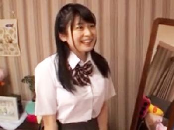 家の中でデカヒップを見せつける無防備な娘にブルマフェチの父が色情してしまい近親パコ女子校生美少女近親相姦のエロ動画