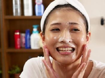 子種は美容にイイ！『SHASEIDO』のぶっかけ美容スキンケア精液顔射有坂深雪山井すず紗々原ゆりのエロ動画