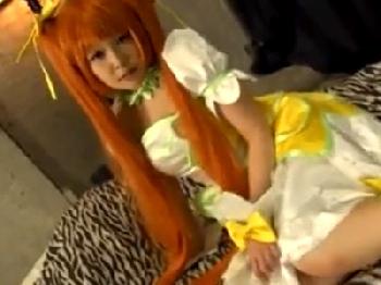 「ほっかほかの精液…中に出してくださぃ」妖精のような童顔レイヤーにたっぷり種付けオフパココスプレ中出しハメ撮りのエロ動画