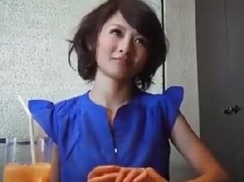 密通希望の素人奥さんに頼み込まれて密通パコ了承人妻熟女のエロ動画