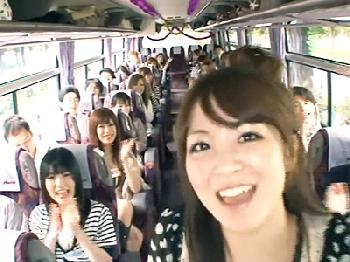 エロチック女優が一般人野郎一人につき一人突いてくる豪華すぎる淫靡バスツアー美少女お姉さん痴女フェラのエロ動画