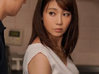 「すっごぃ…いっぱい♡」睾丸・裏スジ・亀頭すべてを完全無欠に舐め尽くしてくれる美形少女美少女コスプレフェラ三上悠亜のエロ動画