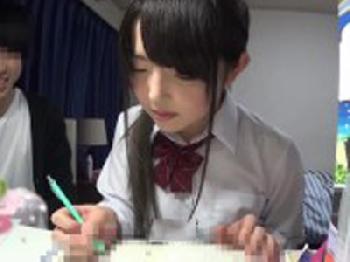 家庭教師の男根握って笑みを浮かべる蠱惑的っ子女子校生美少女痴女のエロ動画