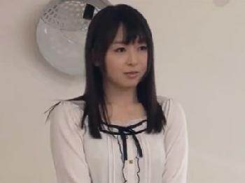 清潔感あふれる雰囲気の隠れビックおっぱい美形お姉さんがコンドームなしハメで中出しされて本気イキ巨乳のエロ動画