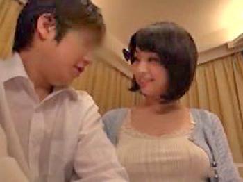 「いっぱい出していいのよ」勉強の合間に息抜きさせてくれる家庭教師巨乳中出しのエロ動画