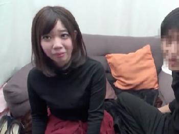 男女の友人が過激ミッションに性的興奮しなければ100万¥→我慢できずに車内パコ巨乳素人美少女のエロ動画