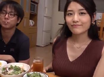 彼女がいるのに堂々と誘惑して寝取ってくるヘンタイ女友人巨乳お姉さん痴女のエロ動画