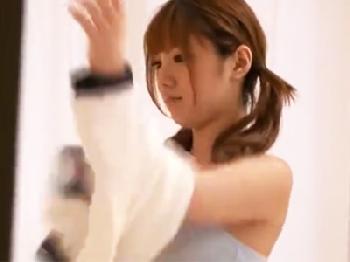 「ずっと覗いてたでしょ？」巨乳妹の着替えを覗き見してたら部屋に連れ込まれて神展開にWパイズリのエロ動画