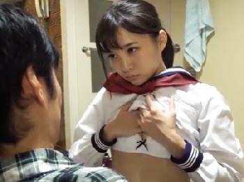 帰宅早々パパに男性器をおねだりして中出しエッチをせがむファーザーコンプレックス女子校生娘美少女コスプレ近親相姦のエロ動画