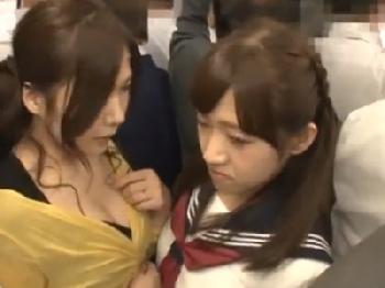 満員電車で親子丼中出し凌辱されちゃう女子校生と奥さん素人人妻熟女レイプ痴漢のエロ動画