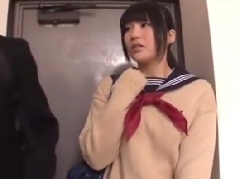 『だめです！やめっ』先輩に否応なしに迫られるも感度抜群に反応してしまうビックおっぱい女子校生巨乳美少女パンストのエロ動画