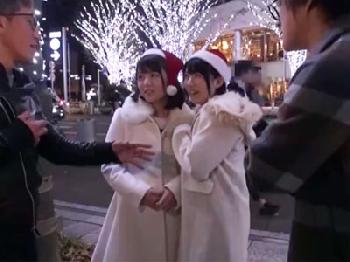 クリスマスナンパで捕まえた素人コスプレ娘を家に連れ込んで即日パコ美少女顔射のエロ動画