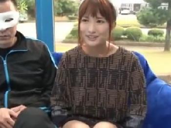 巨大チンポに悩む童貞オジサンを筆おろししてくれたお姉さん素人のエロ動画