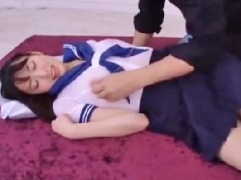 黒髪制服女子校生に中出しして精液まみれの膣内を小型カメラで観察美少女ロリのエロ動画