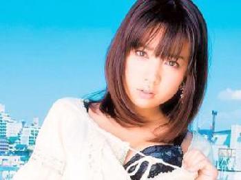 他の女優さんの撮影中で声が出せないのに挿入される美形お姉さん巨乳美少女伊東遥のエロ動画