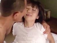 嫌がりながらも仕方なく憲兵に抱かれる女先生お姉さん女教師顔射大槻ひびきのエロ動画