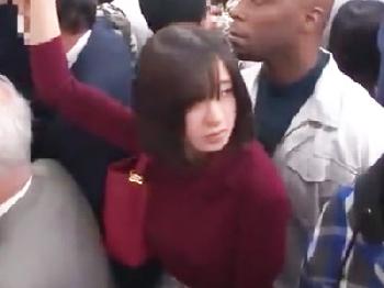 『やだぁ！裂けちゃうぅ！！』黒人に拉致られて巨大ペニスねじ込まれ号泣する童顔娘美少女ロリ中出しレイプのエロ動画