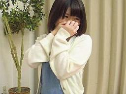 パンティ素股で濡れ始めちゃった美形少女に事故挿入素人美少女ナンパのエロ動画