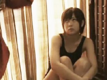 監禁されてアブノーマルおやじのペットに→毎日違うコスプレで犯される美形少女美少女ロリ紗倉まなのエロ動画