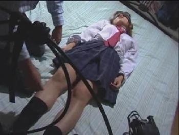 帰宅中の美形少女女子校生を拉致監禁し拘束してから陵辱ハメしまくる！美少女ギャルハメ撮りイラマチオレイプのエロ動画