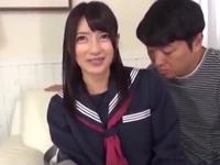 言われるがままイチモツ受け入れちゃう従順女子校生マンコにたっぷり中出し美少女ロリのエロ動画